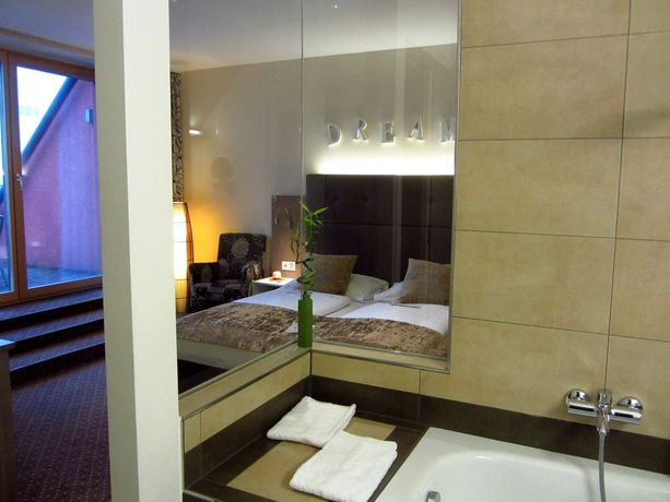 Imagen de la habitación del Hotel Stadthalle. Foto 8