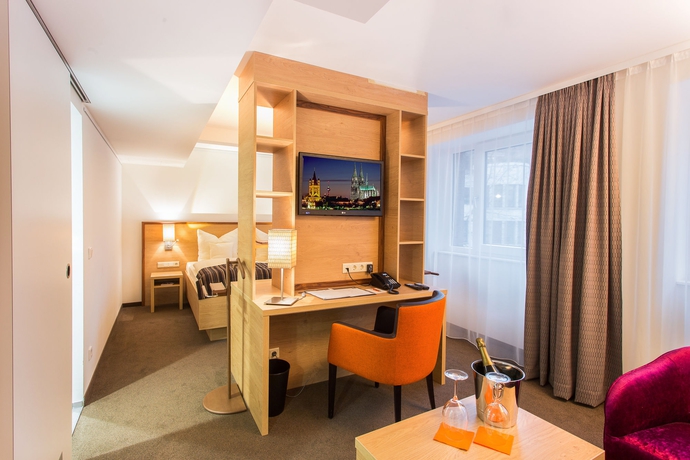 Imagen de los interiores del Hotel Stadthotel Am Römerturm. Foto 15