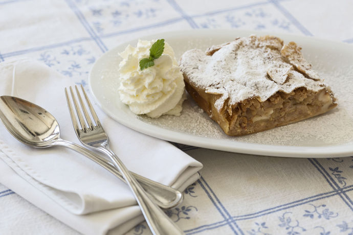 Imagen del bar/restaurante del Hotel Stadthotel Brunner. Foto 5