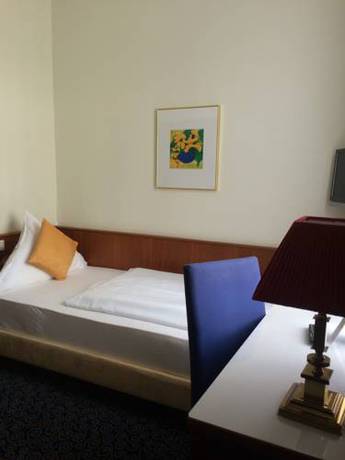 Imagen de la habitación del Hotel Stadthotel, Constanza. Foto 10