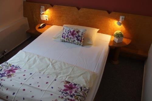 Imagen de la habitación del Hotel Stadthotel Engel. Foto 8