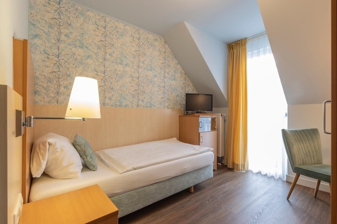 Imagen de la habitación del Hotel Stadthotel. Foto 10