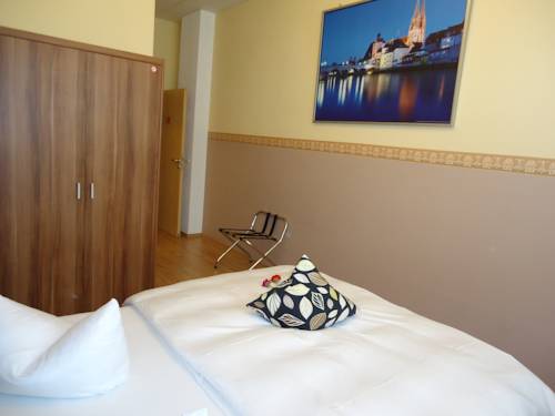 Imagen de la habitación del Hotel Stadthotel Regensburg. Foto 14