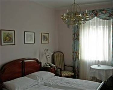 Imagen de la habitación del Hotel Stadthotel Restaurant Auerhahn. Foto 5