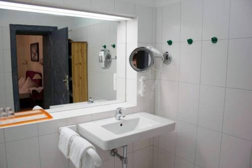 Imagen de la habitación del Hotel Stadthotel Restaurant Auerhahn. Foto 6