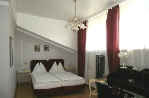 Imagen de la habitación del Hotel Stadthotel Restaurant Auerhahn. Foto 16