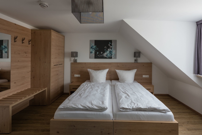 Imagen de la habitación del Hotel Stadtvilla Central. Foto 8