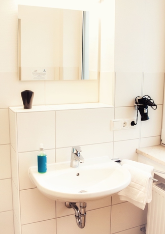Imagen de la habitación del Hotel Stadtvilla Central. Foto 17