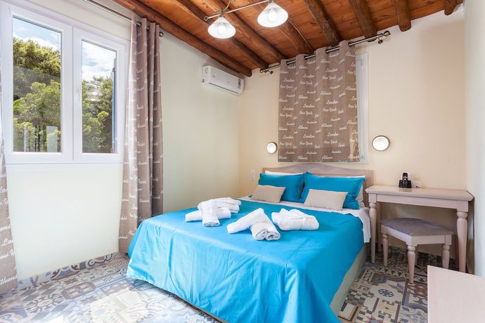 Imagen de la habitación del Hotel Stafylos Suites Boutique. Foto 2