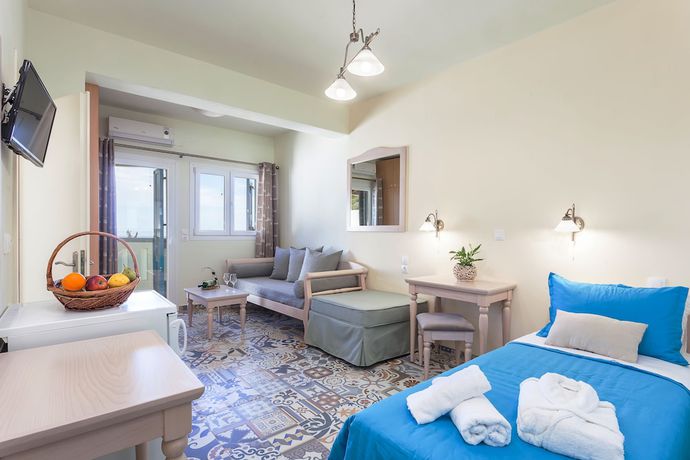 Imagen de la habitación del Hotel Stafylos Suites Boutique. Foto 6