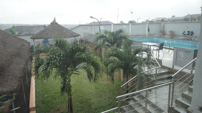 Imagen de los exteriores del Hotel Stage 5 and Suites. Foto 16