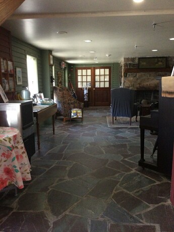 Imagen general del Hotel Stagecoach House Inn. Foto 9
