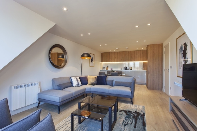 Imagen general del Hotel Staines City Centre by Charles Hope. Foto 1