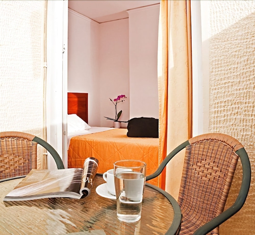Imagen de la habitación del Hotel Stalis, Atenas. Foto 12