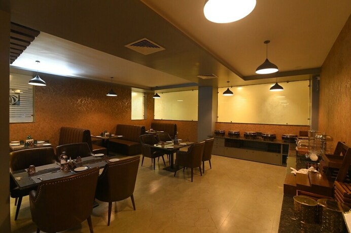 Imagen del bar/restaurante del Hotel Stallion. Foto 14