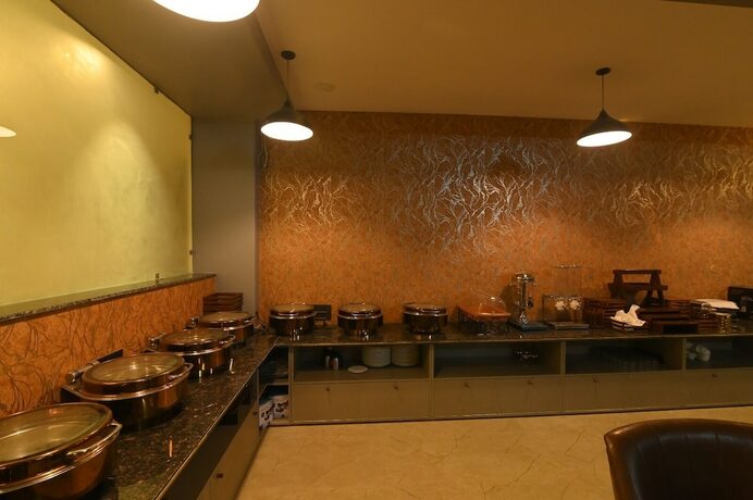 Imagen del bar/restaurante del Hotel Stallion. Foto 15