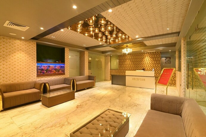 Imagen de los interiores del Hotel Stallion. Foto 23