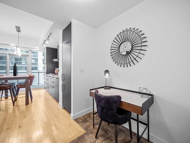 Imagen de la habitación del Hotel Stallion Suites Opp CN Tower and Scotiabank Arena. Foto 13