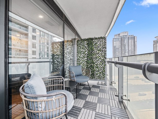 Imagen de la habitación del Hotel Stallion Suites Opp CN Tower and Scotiabank Arena. Foto 18