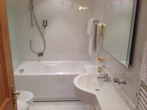 Imagen de la habitación del Hotel Stalon, San Martino di Castrozza. Foto 13