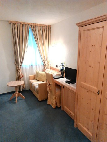 Imagen de la habitación del Hotel Stalon, San Martino di Castrozza. Foto 5