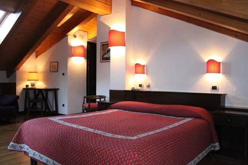 Imagen de la habitación del Hotel Stambecco. Foto 2