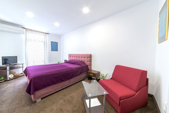 Imagen de la habitación del Hotel Stambolov Veliko Tarnovo. Foto 9