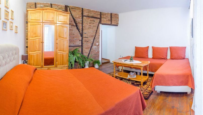 Imagen de la habitación del Hotel Stambolov Veliko Tarnovo. Foto 10