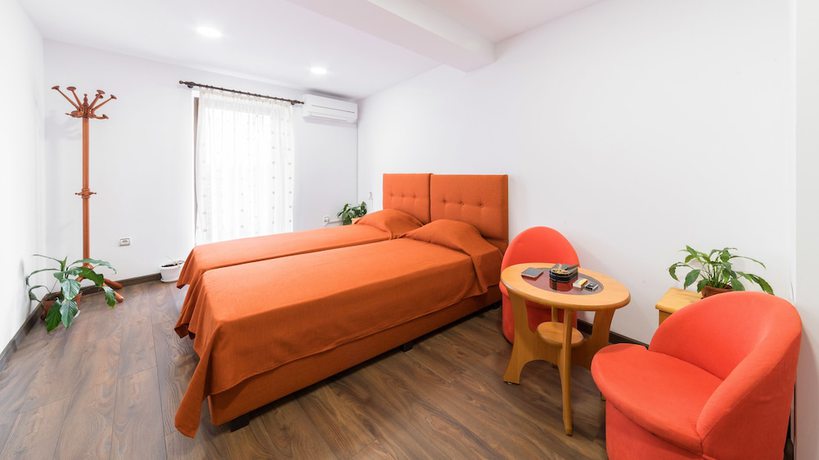 Imagen de la habitación del Hotel Stambolov Veliko Tarnovo. Foto 11