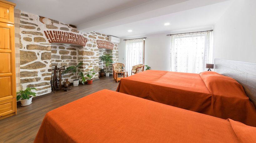 Imagen de la habitación del Hotel Stambolov Veliko Tarnovo. Foto 14