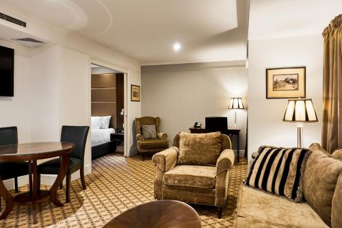 Imagen de la habitación del Hotel Stamford Plaza Melbourne. Foto 11