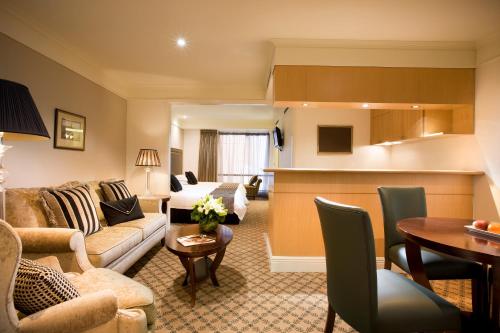 Imagen de la habitación del Hotel Stamford Plaza Melbourne. Foto 14