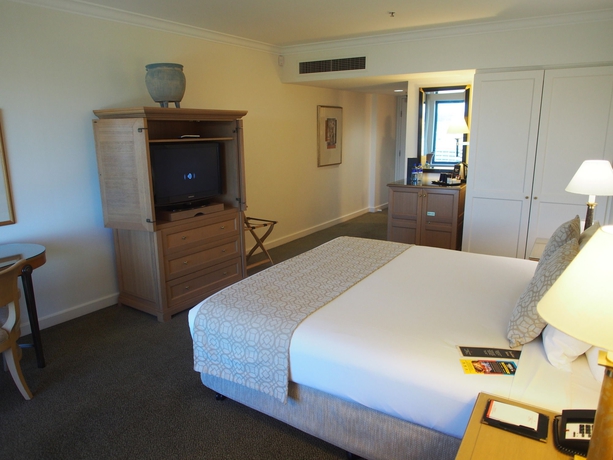 Imagen de la habitación del Hotel Stamford Plaza Sydney Airport. Foto 8