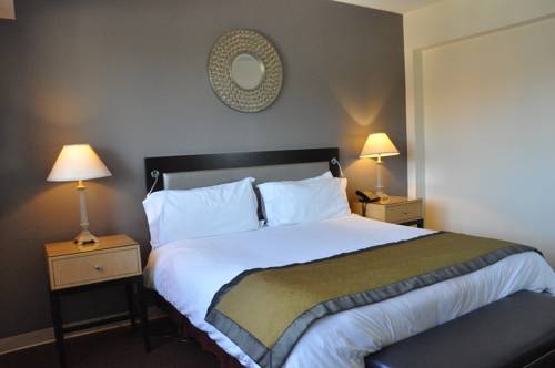 Imagen de la habitación del Hotel Stamford Suites. Foto 5
