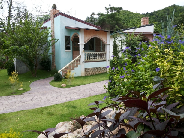 Imagen de los exteriores del Hotel Stamp Hills Resort and Restaurant. Foto 12