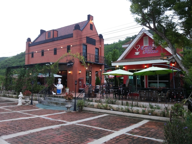 Imagen de los exteriores del Hotel Stamp Hills Resort and Restaurant. Foto 15