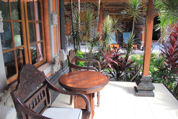 Imagen de los exteriores del Hotel Stana Puri Gopa. Foto 7