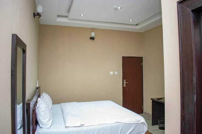 Imagen de la habitación del Hotel Stancorp Suites. Foto 12