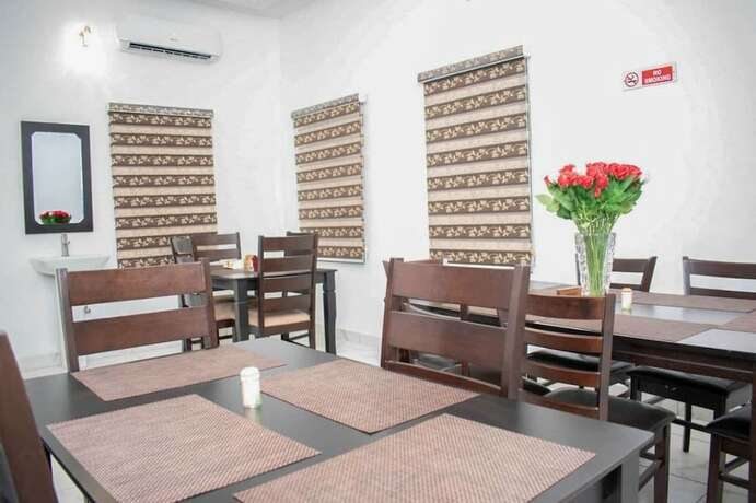 Imagen general del Hotel Stancorp Suites. Foto 8