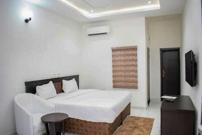 Imagen de la habitación del Hotel Stancorp Suites. Foto 20