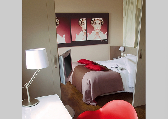 Imagen de la habitación del Hotel Standing Suites by Actisource. Foto 5