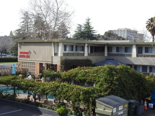 Imagen general del Hotel Stanford Motor Inn. Foto 3