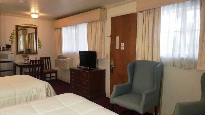 Imagen de la habitación del Hotel Stanford Motor Inn Palo Alto. Foto 2