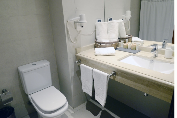 Imagen de la habitación del Hotel Stanford Santiago. Foto 11