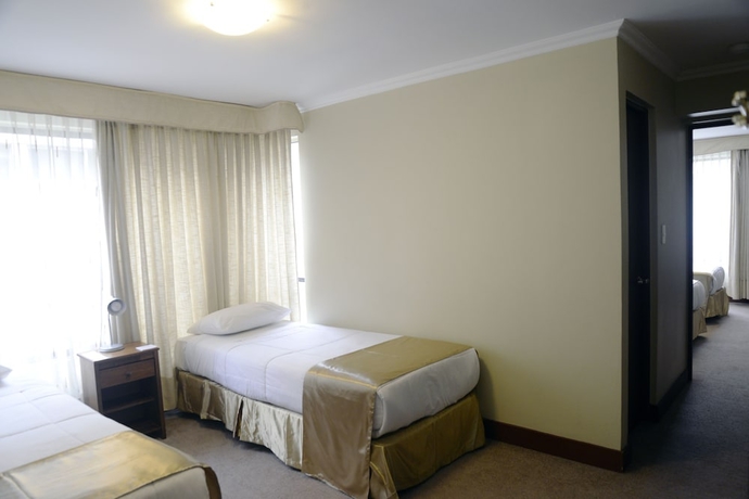 Imagen de la habitación del Hotel Stanford Santiago. Foto 14