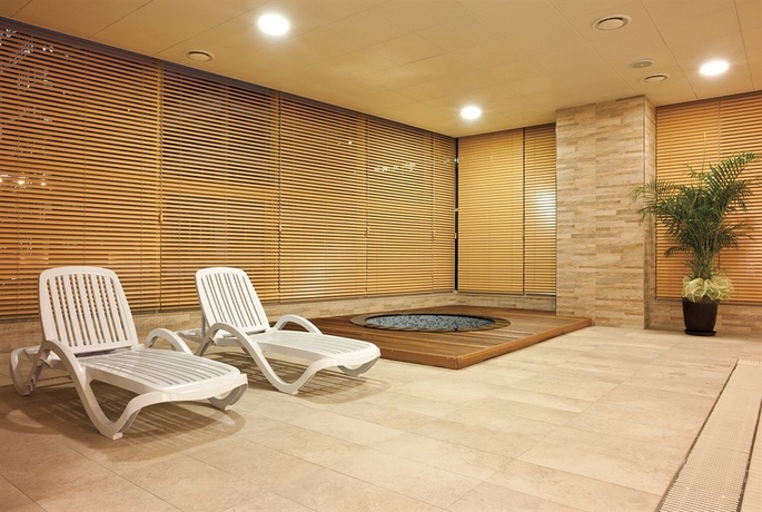 Imagen de la piscina del Hotel Stanford Seoul. Foto 7