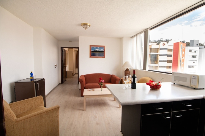 Imagen de la habitación del Hotel Stanford Suites. Foto 2