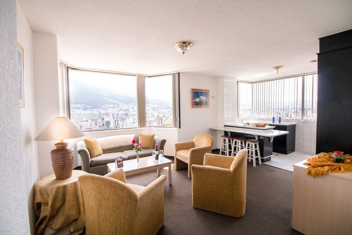 Imagen de la habitación del Hotel Stanford Suites. Foto 6