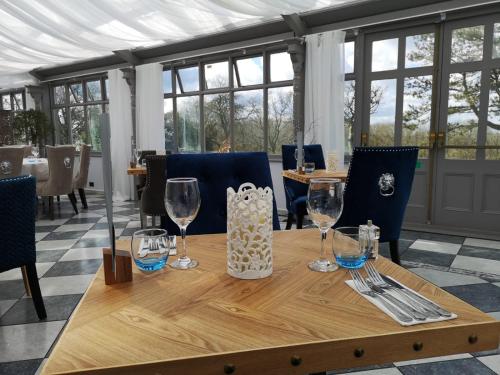 Imagen del bar/restaurante del Hotel Stanhill Court Hotel, a member of Radisson Individuals. Foto 13