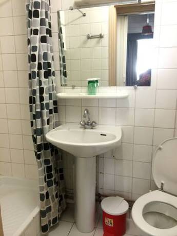 Imagen de la habitación del Hotel Stanislas. Foto 11
